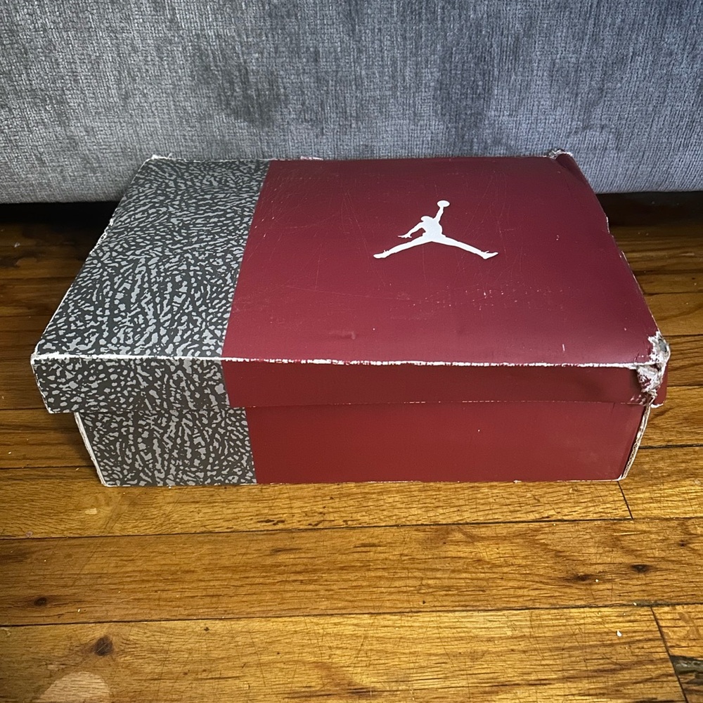 Jordan Retro 3 Empty Box - Picture 3 of 7